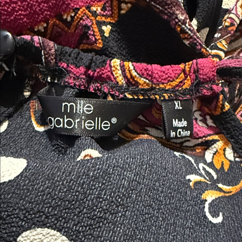 Elegant Black and Pink Patterned Maxi Dress - Picture 5 of 5